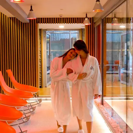 Le Chateau Des Thermes Hotel