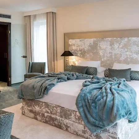 Hotel Le Chateau Des Thermes