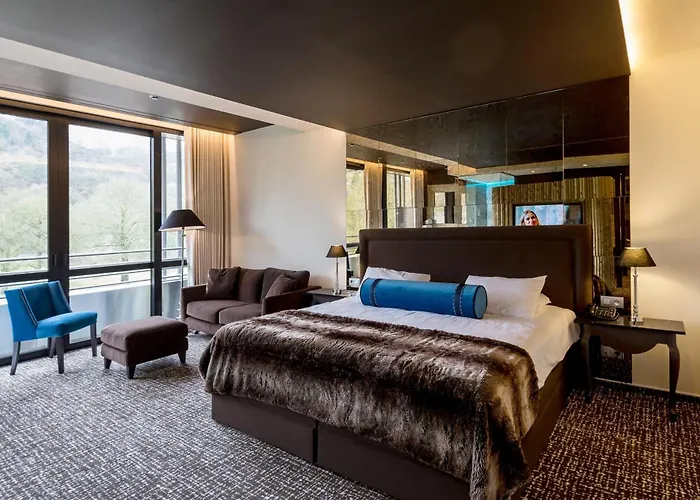 Hotel Le Chateau Des Thermes 4*