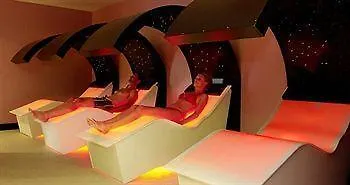 Le Chateau Des Thermes Hotel